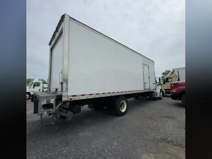 2016 FREIGHTLINER M2 106