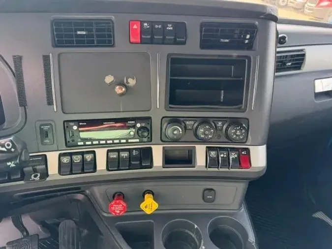 2023 Kenworth T680