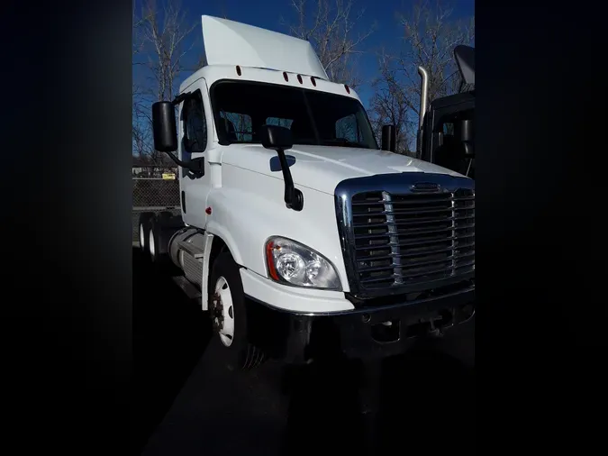 2019 FREIGHTLINER/MERCEDES CASCADIA 125