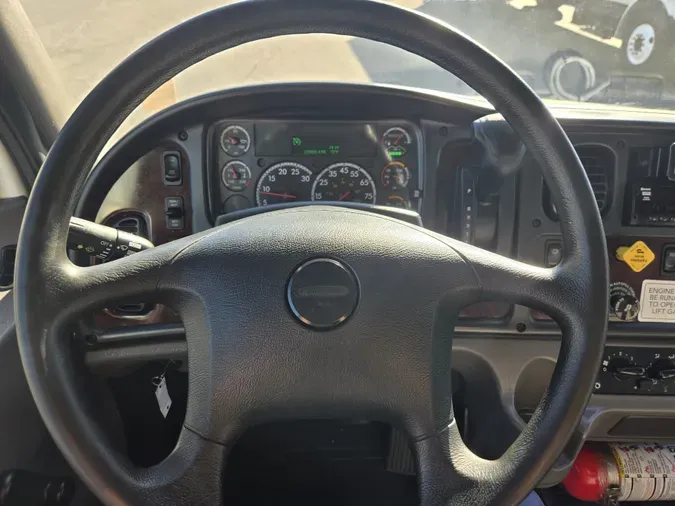 2021 Freightliner Business Class M2 106