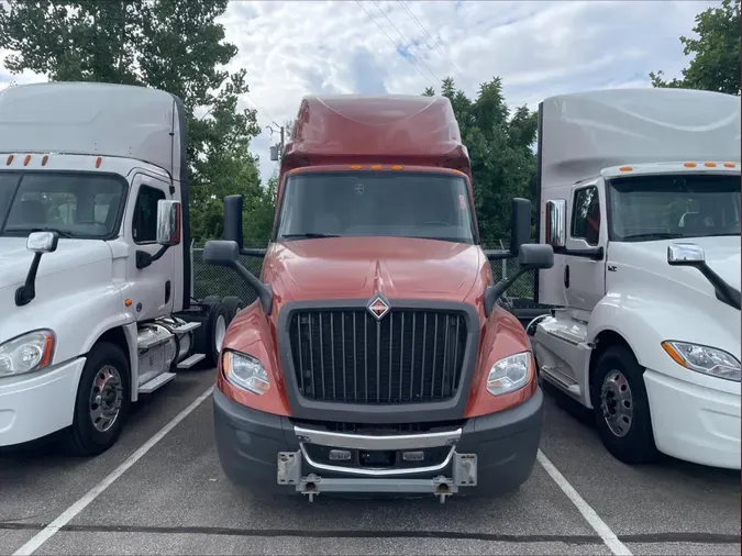 2022 International LT625