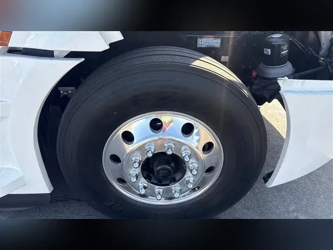 2022 FREIGHTLINER CA126