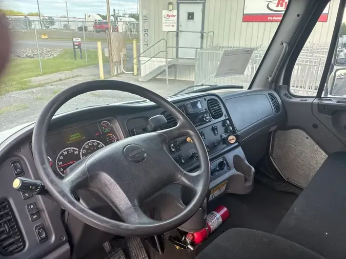 2019 FREIGHTLINER/MERCEDES M2 106