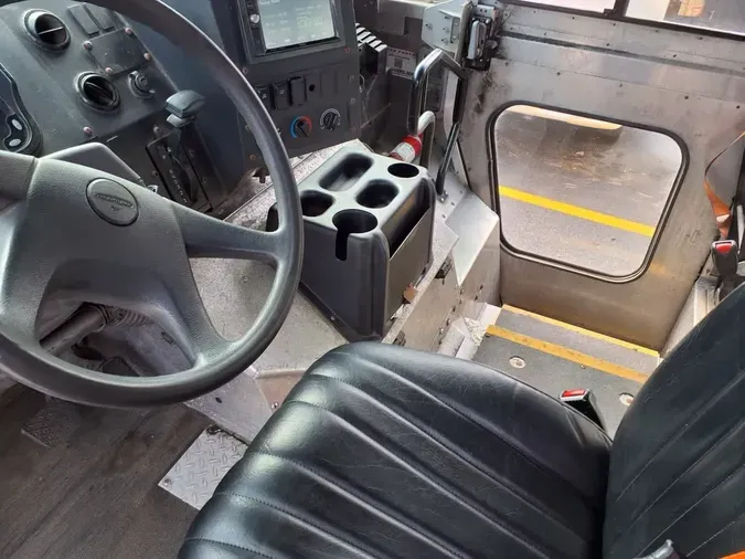 2017 FRTLR CUSTOM CHASSIS CORP MT55