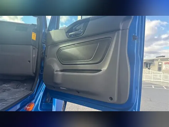 2020 INTERNATIONAL LT