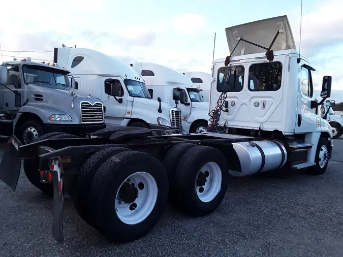 2018 FREIGHTLINER/MERCEDES CASCADIA 125