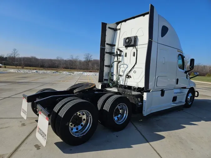 2022 Freightliner Cascadia