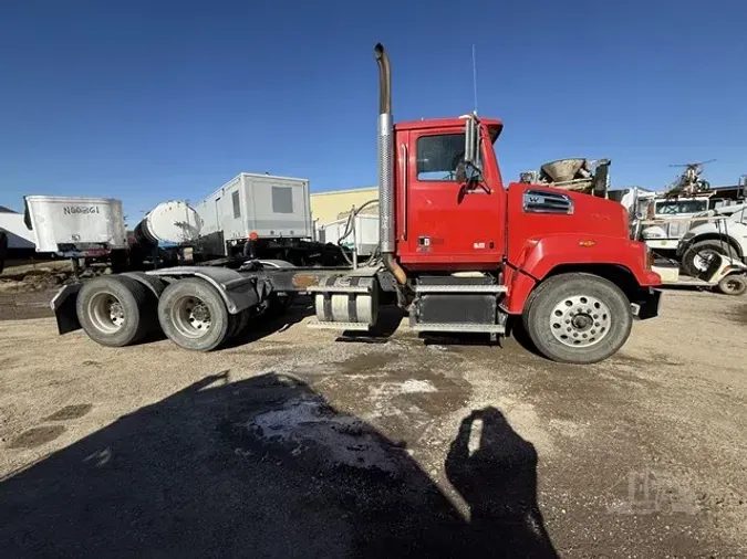 2017 WESTERN STAR 4700