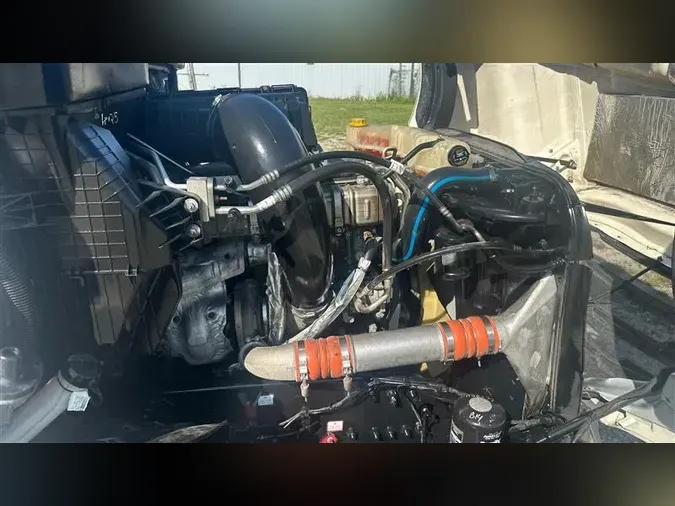 2019 FREIGHTLINER CA126
