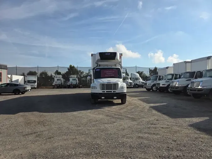 2017 FREIGHTLINER/MERCEDES M2 106