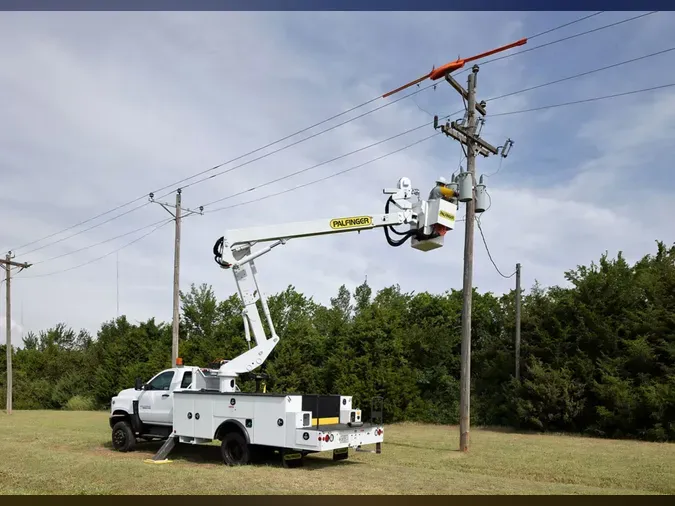 2026 FORD F-600 XLa37a205f9cb0a4d8bf7b0fd3ebd2e956