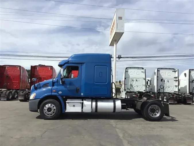 2017 FREIGHTLINER CASCADIA