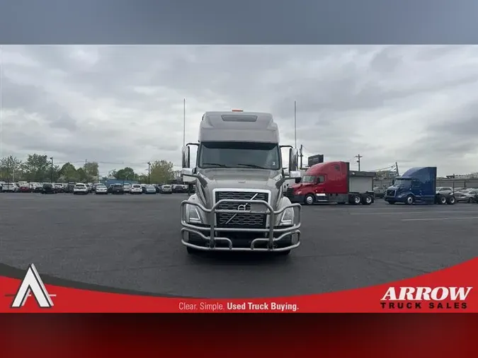 2022 VOLVO VNL860