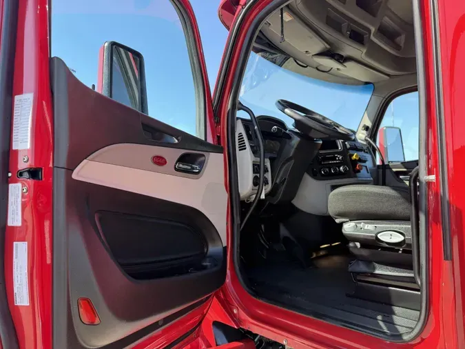 2022 Peterbilt 579