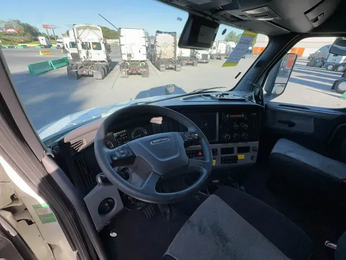 2021 Freightliner Cascadia 126a384711bbf390f63ab8b4f9131b0ab27