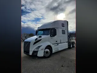 2019 VOLVO VNL64T860