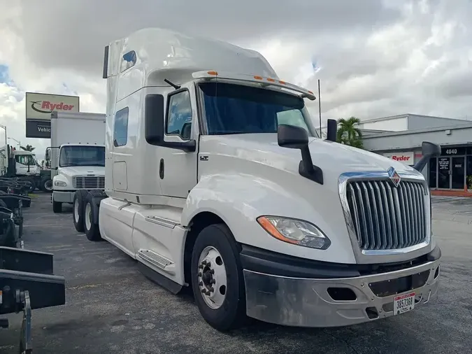 2020 NAVISTAR INTERNATIONAL LT625 SLPR CAB