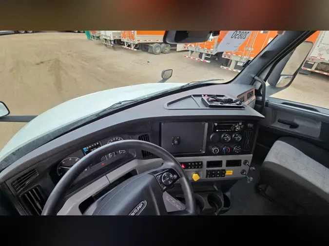 2022 Freightliner Cascadia 126