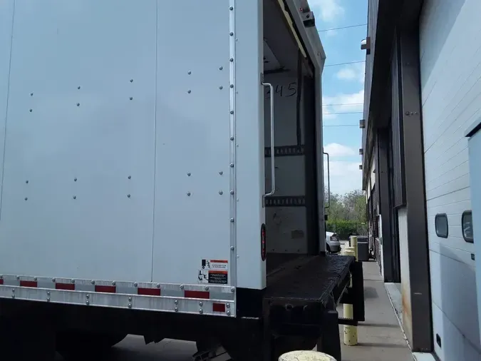 2022 FREIGHTLINER/MERCEDES M2 106