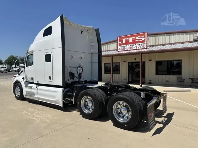 2023 PETERBILT 579