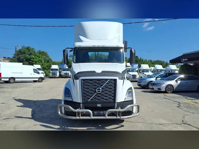 2020 VOLVO VNL64T-300