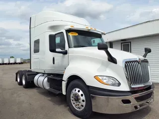 2019 NAVISTAR INTERNATIONAL LT625 SLPR CAB