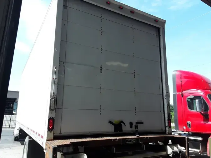 2016 FREIGHTLINER M2 106