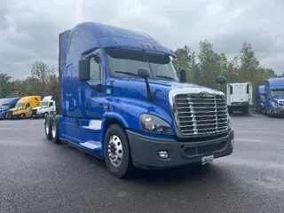 2018 FREIGHTLINER X12564ST