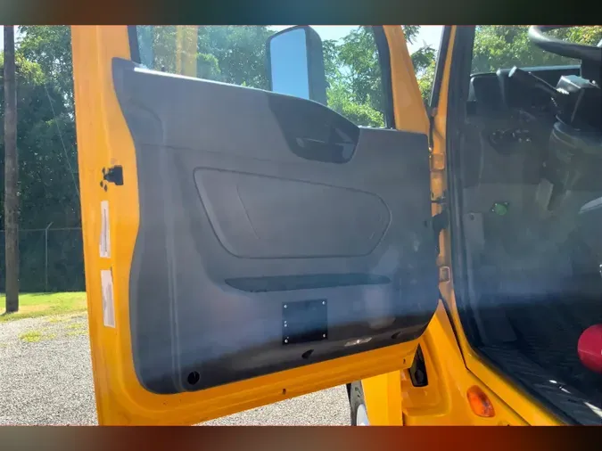 2019 INT LT625 6x4