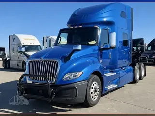 2022 INTERNATIONAL LT
