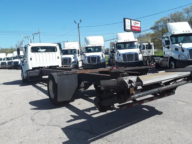 2017 FREIGHTLINER/MERCEDES M2 106