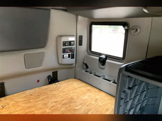 2023 INT LT625 6X4