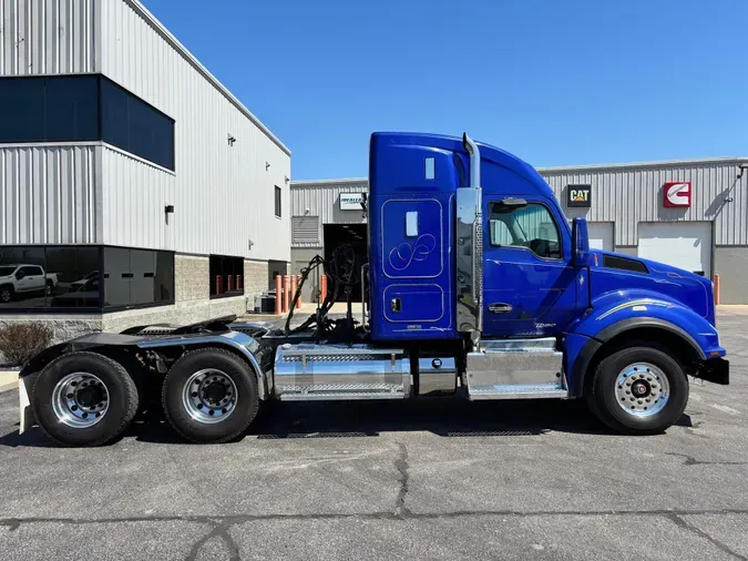 2015 Kenworth T880a3a0af7f6e257fb16a67863192058263