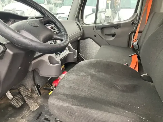 2020 FREIGHTLINER/MERCEDES M2 106