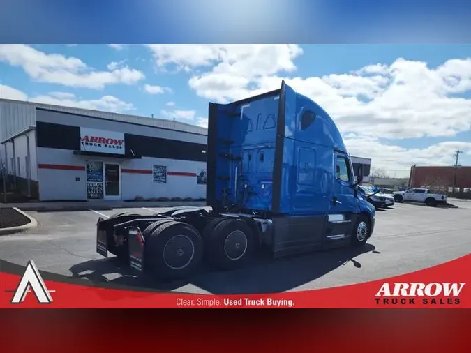 2023 FREIGHTLINER CA126