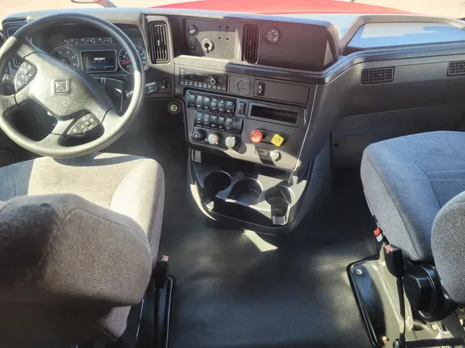 2022 International LT625