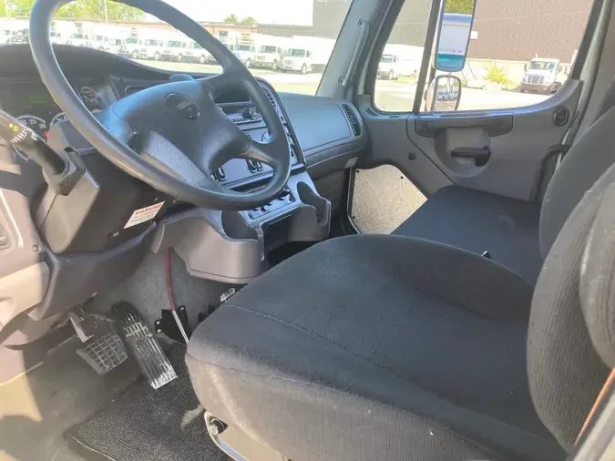 2019 FREIGHTLINER/MERCEDES M2 106a3a93930b0a9675e5bf3bca1fde56a06