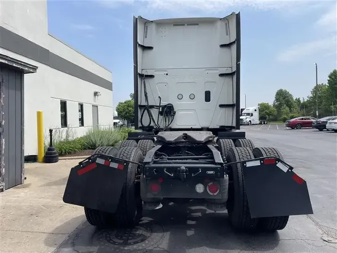 2022 INTERNATIONAL LT625