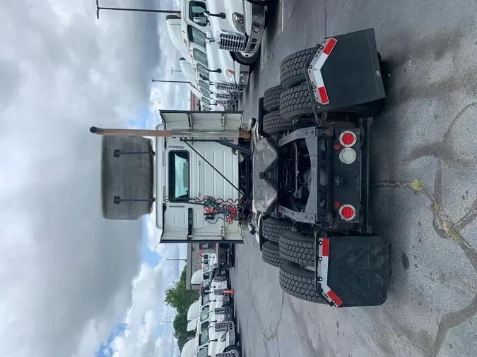 2014 VOLVO VNL64TRACTOR