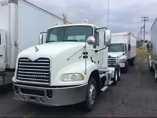 2016 Mack PINNACLE CXU613