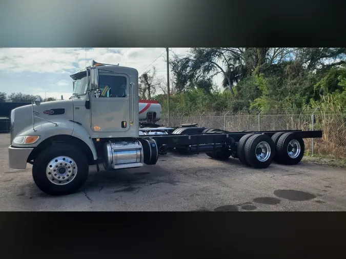 2020 Peterbilt 348