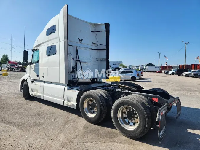 2023 VOLVO VNL64T760