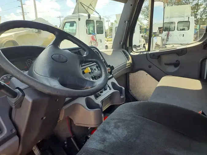 2019 FREIGHTLINER/MERCEDES M2 106a3ae772c9460d0eb18621aa4e812ca57