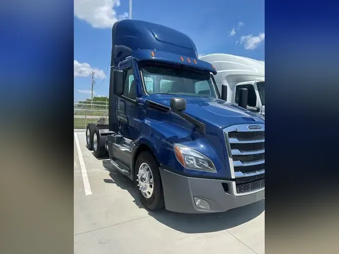 2020 Freightliner Cascadia