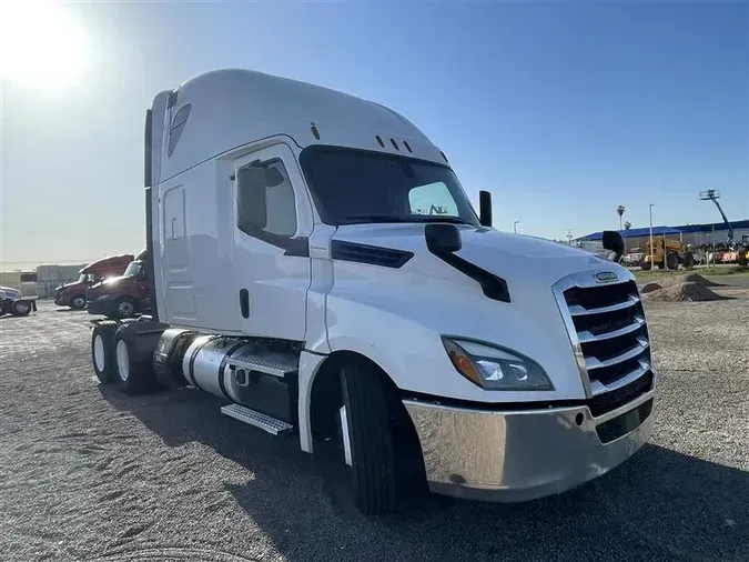 2020 FREIGHTLINER CA126