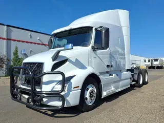 2020 VOLVO VNR64T-640