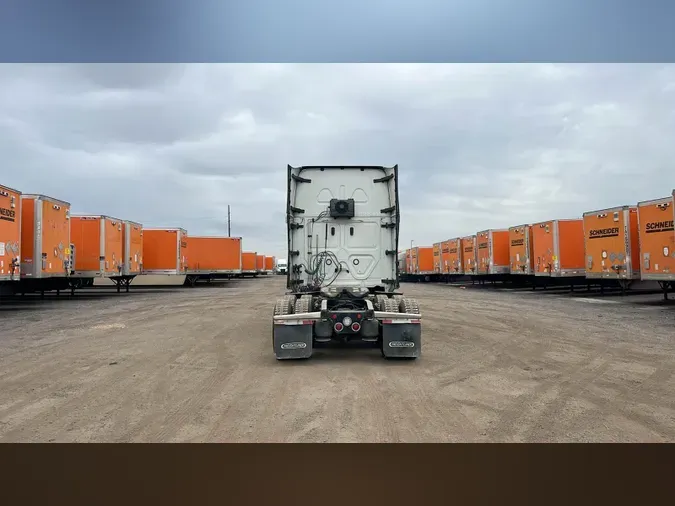 2022 Freightliner Cascadia 126