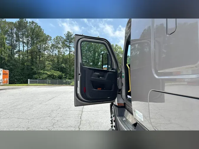 2024 Freightliner Cascadia