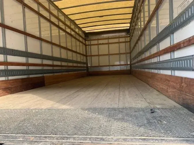 2018 International 4300-4X2