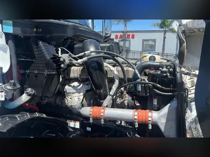 2019 FREIGHTLINER CA126